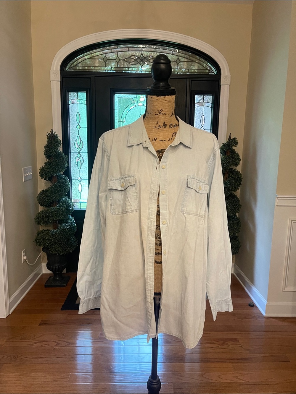 Old Navy Women's Chambray Denim Button Down Shirt Size XXL